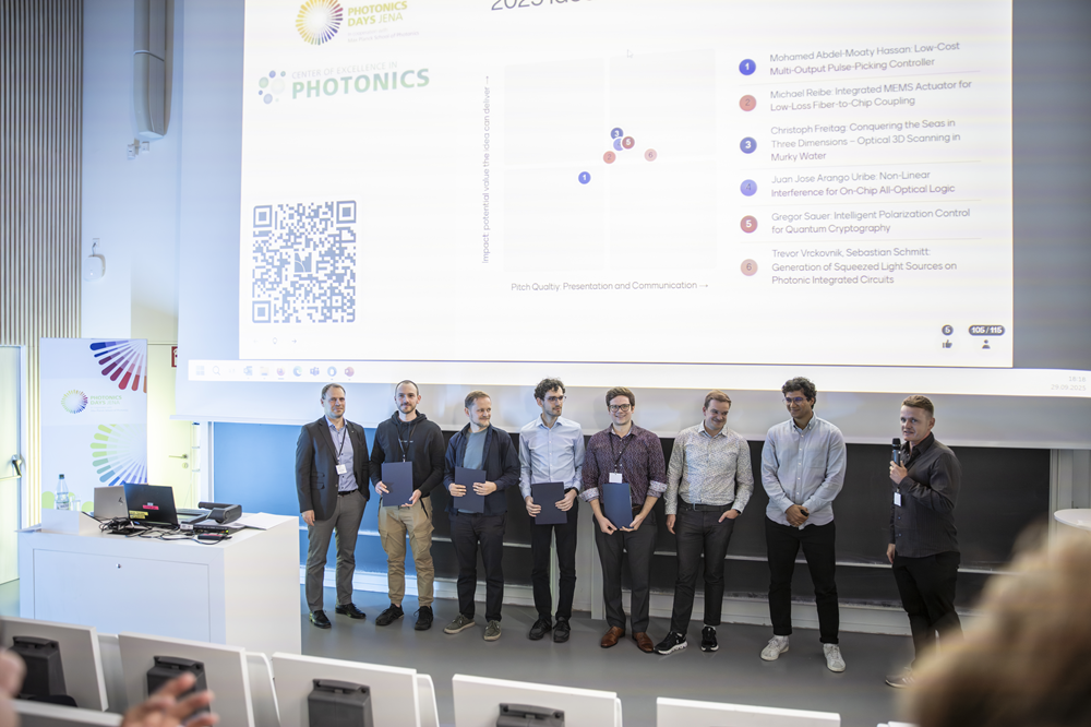 Bei den »Idea Pitches« des Leistungszentrums Photonik konnten Nachwuchstalente ihre Ideen vor Publikum präsentieren und Gelder für ihr Forschungsvorhaben gewinnen. 